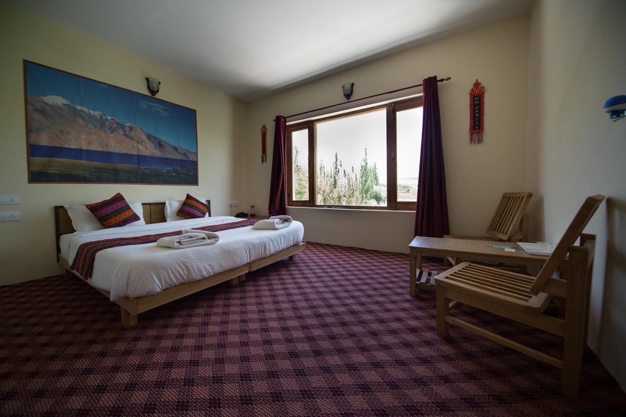Ratna Hotel Ladakh Лех Екстер'єр фото